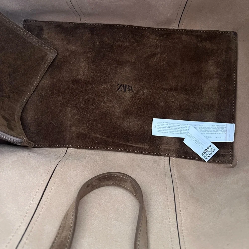 NWT Elegant Tan Suede Tote Bag - Picture 5 of 6